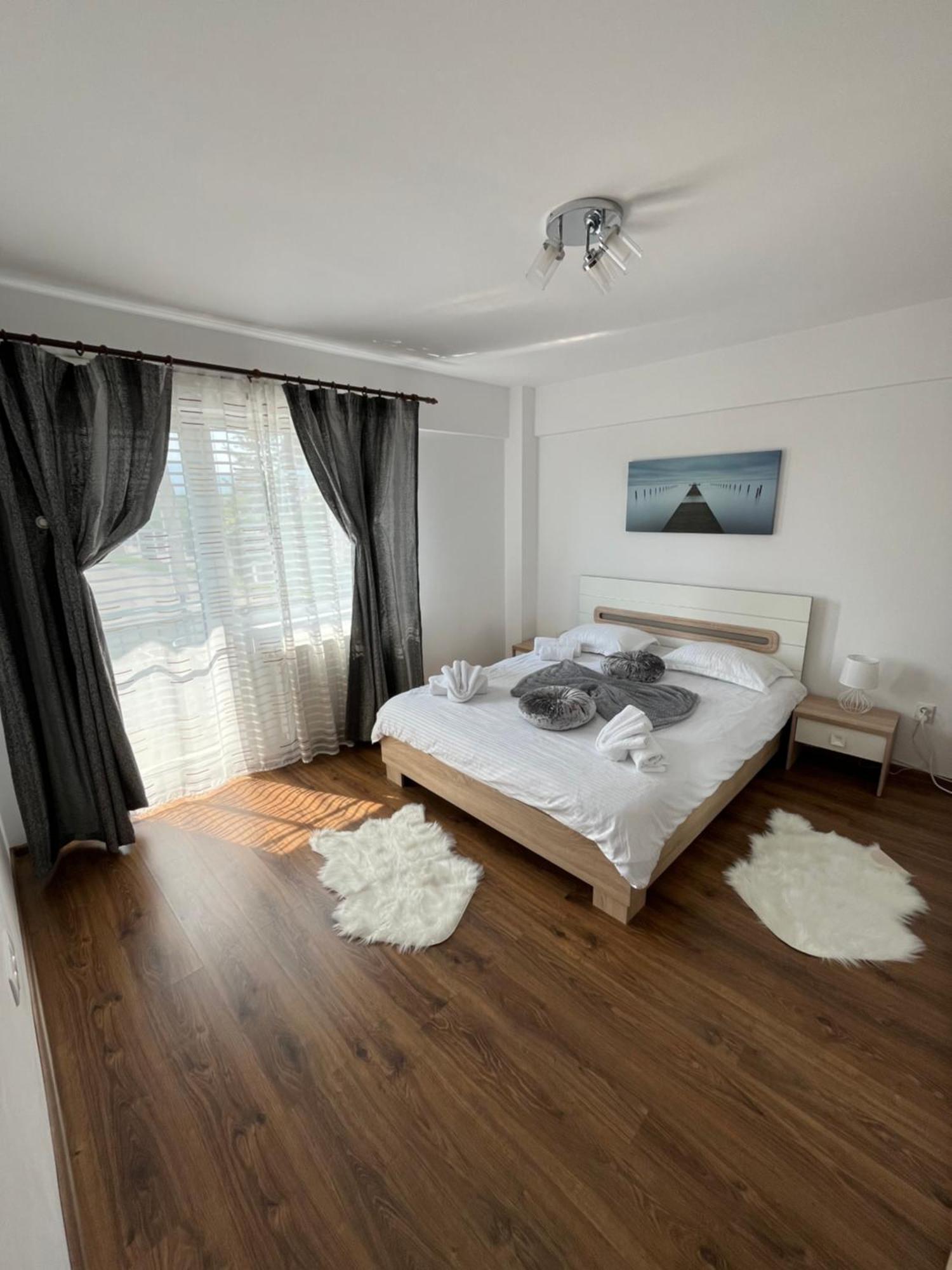 Green Apartaments Zărneşti Exterior foto