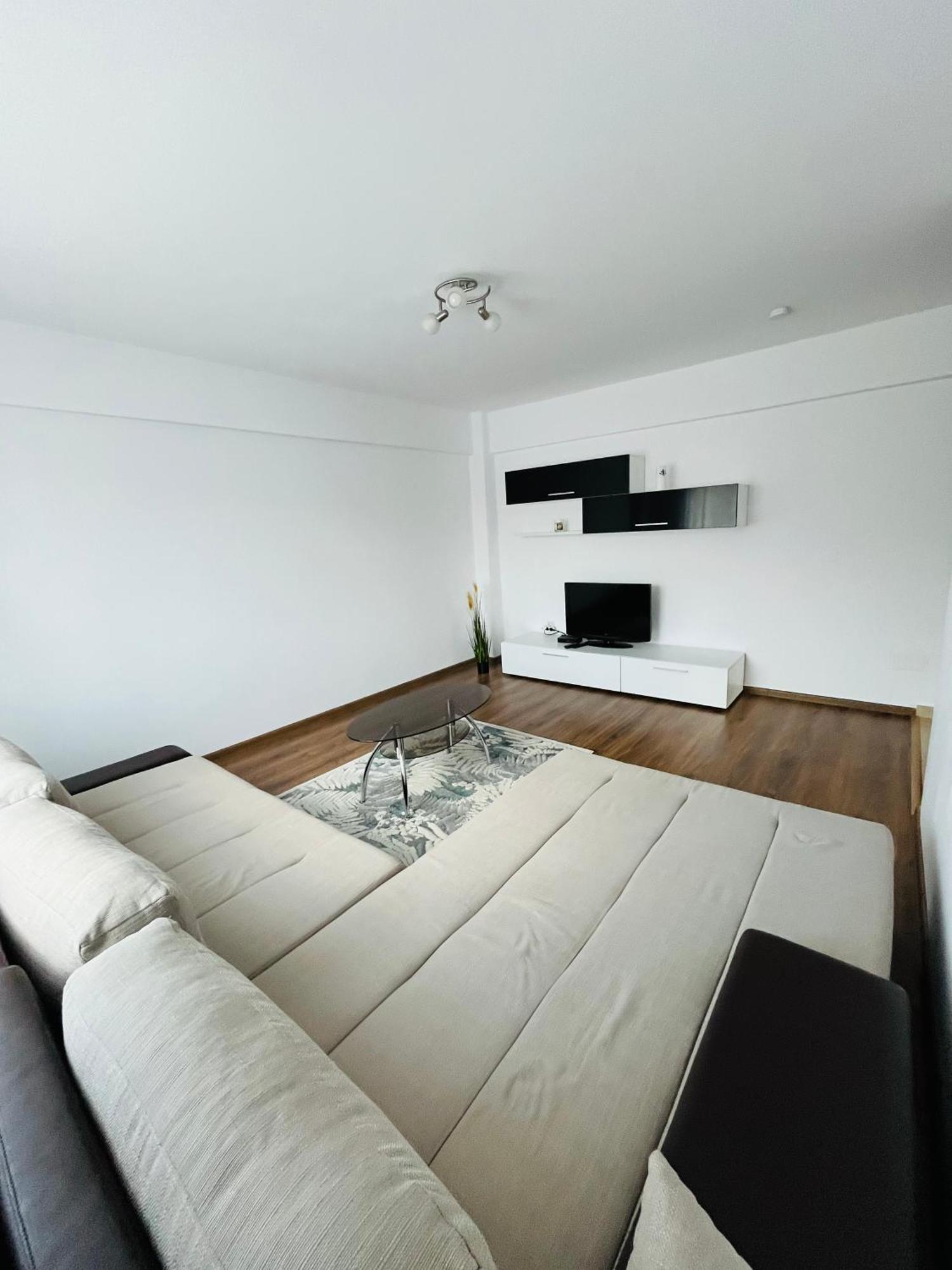 Green Apartaments Zărneşti Exterior foto
